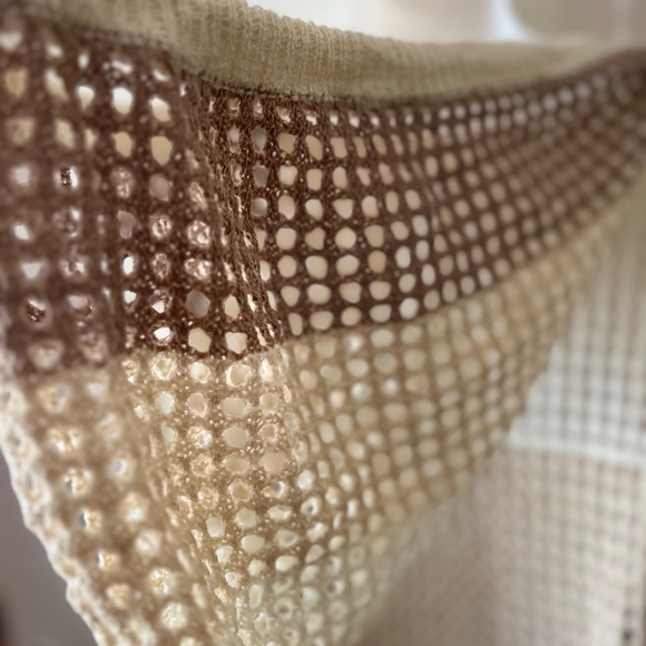 POL Open Knit Crochet Hooded Top - V-neck - Picture 8 of 10